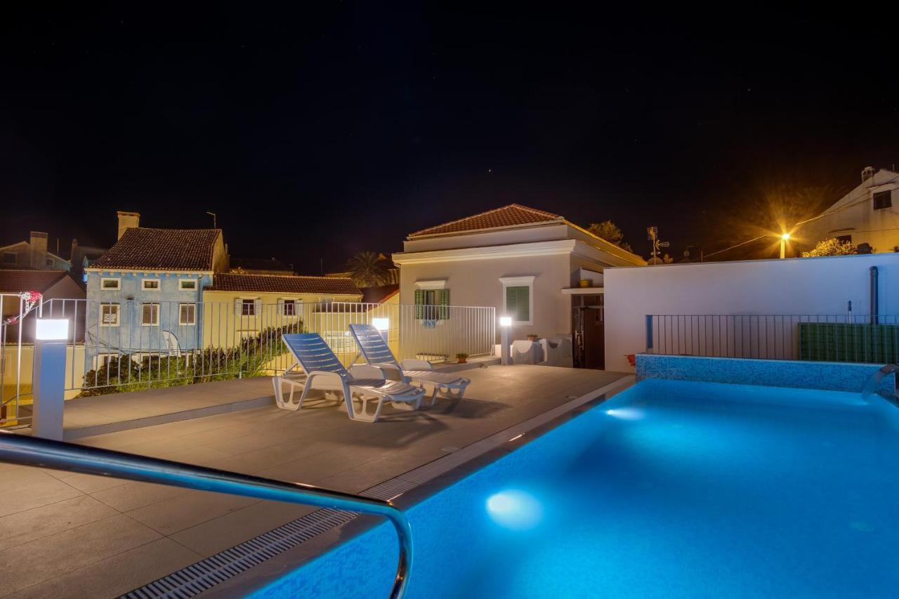 Hotel Vila Conte Veli Losinj Exterior photo